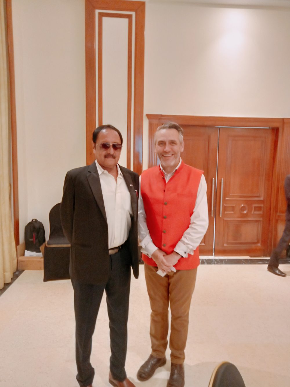 John Bunter with Gareth Wynn, British Deputy High Commissioner, Hyderabad